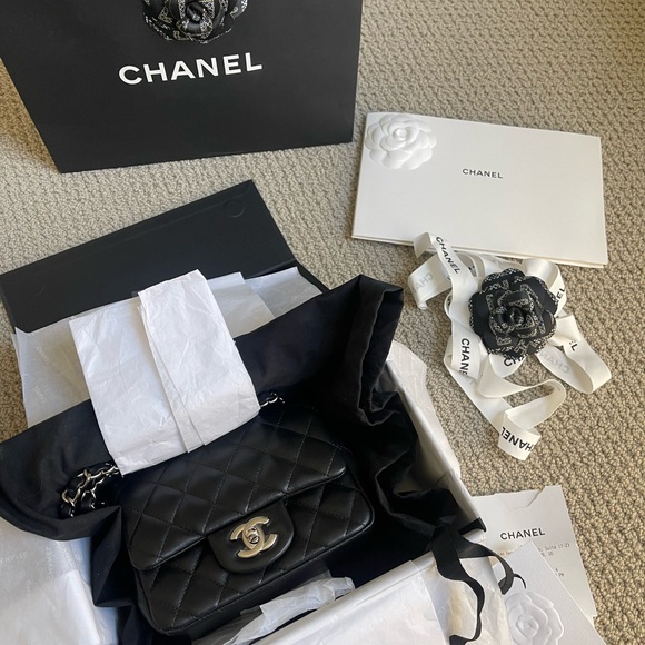 AUTHENTIC BRAND NEW Chanel Square Mini SHR - Picture 1 of 11